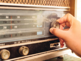 Radio UKW Bild: © jakkapan - Fotolia.com