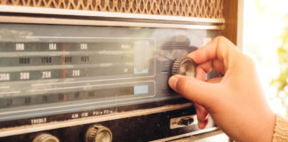 Radio UKW Bild: © jakkapan - Fotolia.com