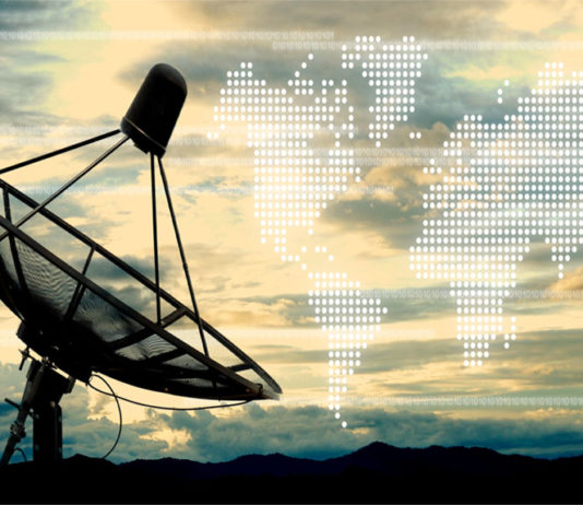 Satellit, Bild: © twobee - Fotolia.com