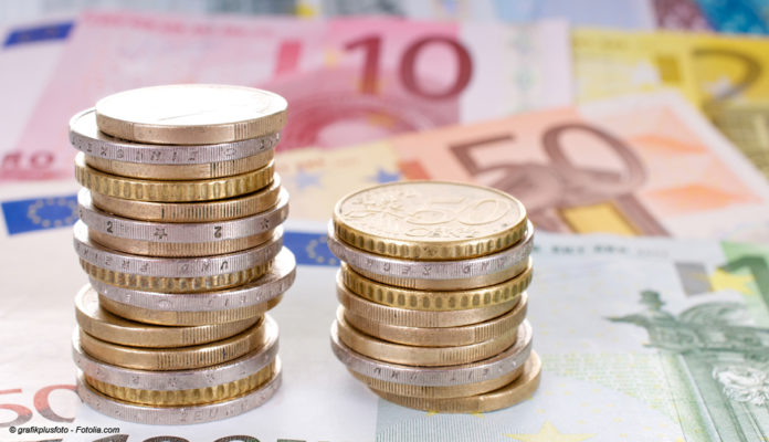 Geld Steuern Euro Bild: © grafikplusfoto - Fotolia.com