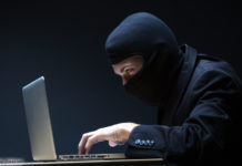 Hacker Symbolfoto; Bild: © Amir Kaljikovic - Fotolia.com