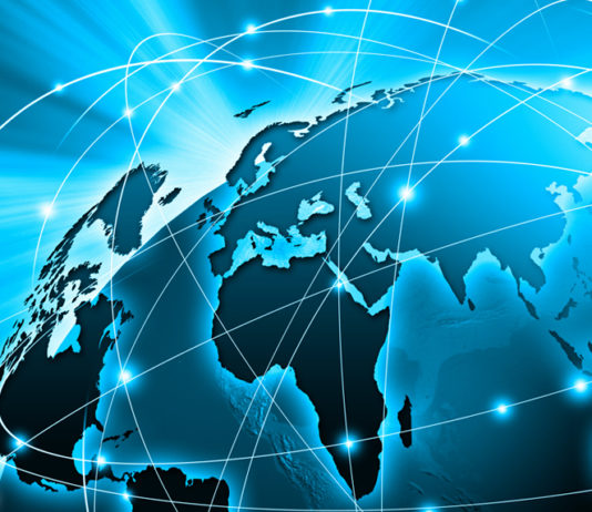 Internet; Bild: © Sergey Nivens - Fotolia.com