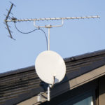 Antenne Terrestrik Sat-Schüssel; © xiaosan - stock.adobe.com