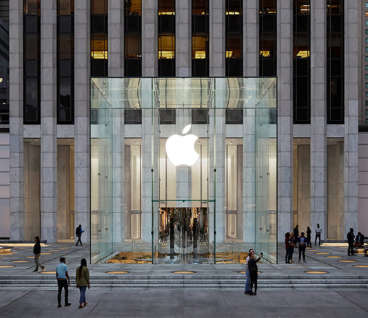 Apple Fifth Avenue; © Apple