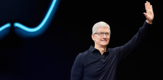 Tim Cook, Begrüßt Entwickler; © Apple