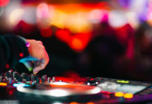 Musik DJ Vinyl Disco; © Marko Novkov - stock.adobe.com