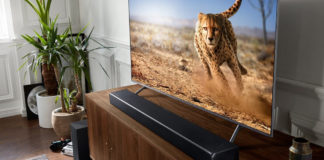 QLED Soundbar, Fernseher LCD Samsung; © Samsung