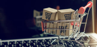 Shopping; © tevalux11 - stock.adobe.com