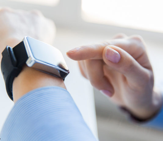 Smartwatch © Syda Productions - Fotolia.com