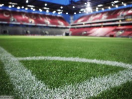 Fußball-Stadion leer, Rasen; © bilderstoeckchen - stock.adobe.com