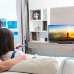 TV gucken; © jayzynism - Fotolia.com