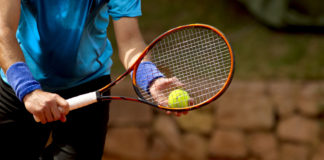 Tennisspieler, Tennisschläger; © Maxisport - Fotolia.com