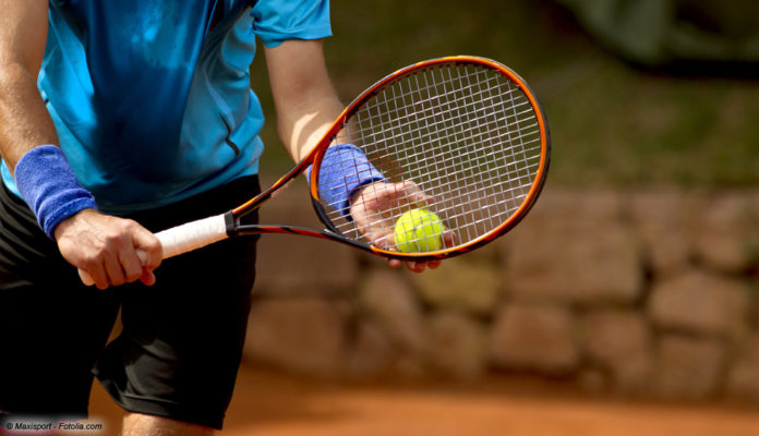Tennisspieler, Tennisschläger; © Maxisport - Fotolia.com