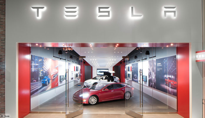 Tesla Store; © Tesla