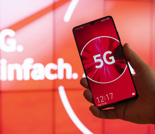 5G Smartphone Vodafone Mobilfunk; © Vodafone