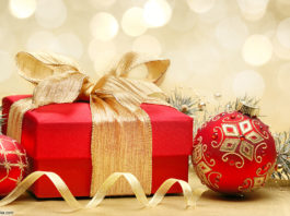 Weihnachten, Geschenke; © JeanetteDietl - Fotolia.com