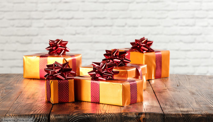 Weihnachten, Geschenke; © magdal3na - Fotolia.com.jpg