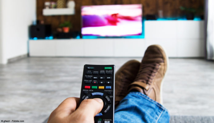 Fernbedienung, Fernsehen; © ghazii - Fotolia.com