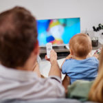 Fernsehen, TV-Programm, Familie; © astrosystem - stock.adobe.com