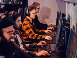 Gaming, E-Sport; © Fxquadro - stock.adobe.com