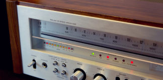 Radio, Analog; © Viktor Gmyria - stock.adobe.com