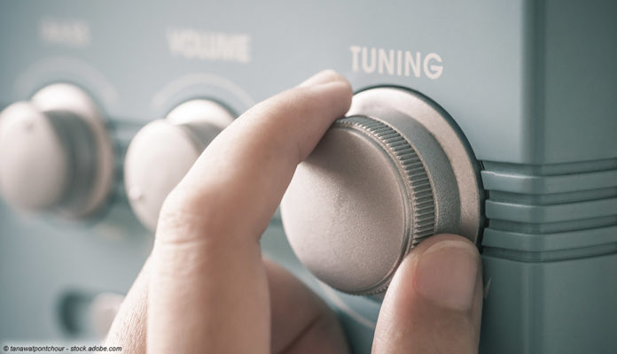 tuning radio radiosender © tanawatpontchour - stock.adobe.com
