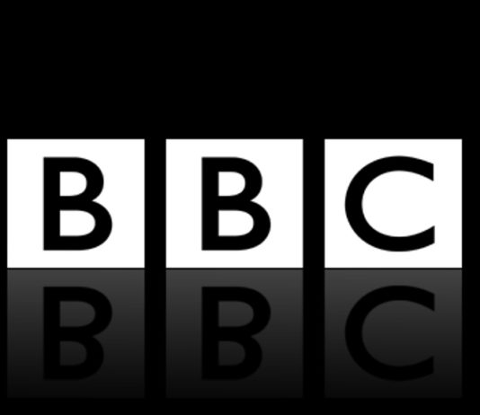 BBC, Logo, Spiegeleffekt; © BBC