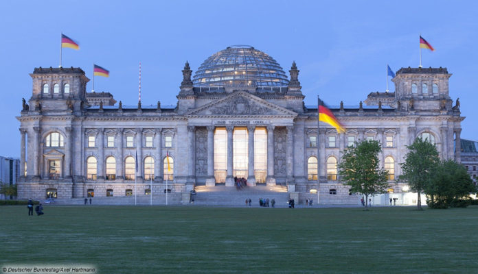 Reichstag Bundestag Politik Parteien Demokratie; © Deutscher Bundestag/Axel Hartmann