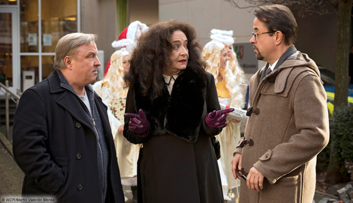 Staatsanwältin Wilhelmine Klemm (Mechthild Großmann, Mitte), Kommissar Frank Thiel (Axel Prahl, links) und Prof. Karl-Friedrich Boerne (Jan Josef Liefers, rechts); © WDR/Martin Valentin Menke