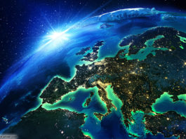 Europa bei Nacht © Romolo Tavani - stock.adobe.com