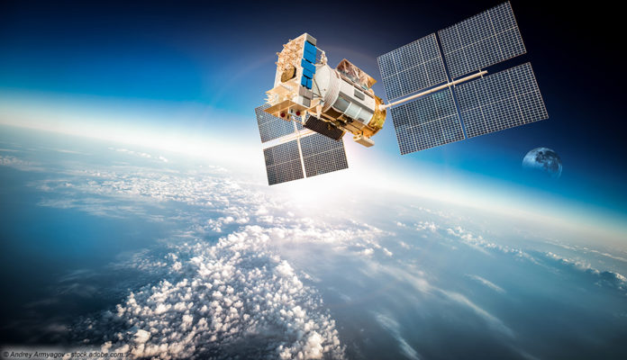 Satellit, Erde; © Andrey Armyagov - stock.adobe.com