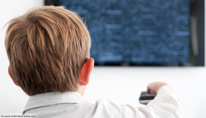 Kinder-schaut-fernsehen-jugendschutz Jugendschutz