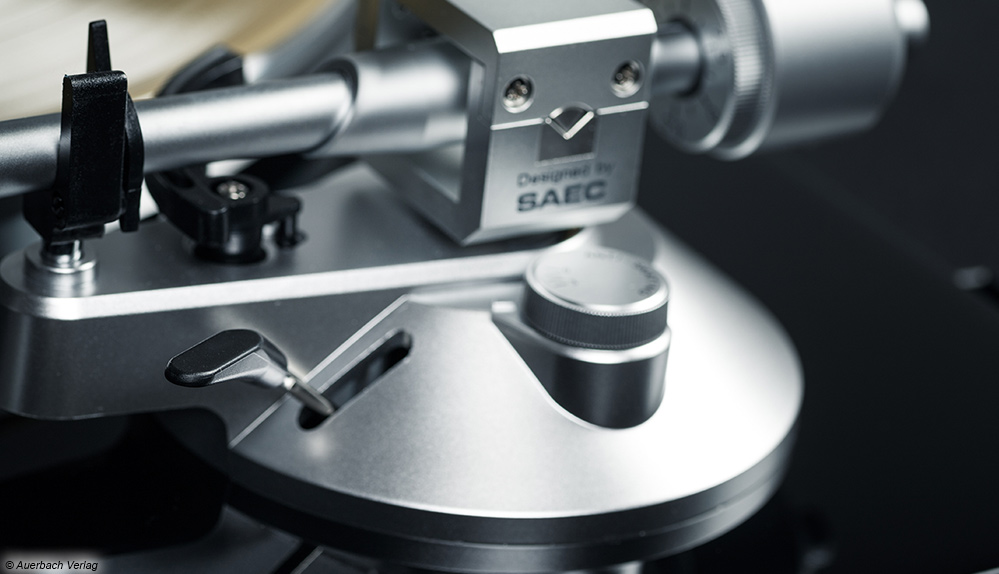 TEAC TN-3B Plattenspieler Schallplattenspieler Turntable Test News Review Tonarm SAEC