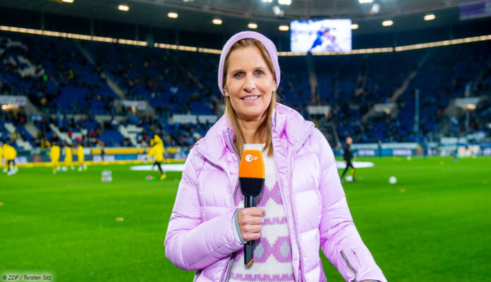 Kathrin Müller-Hohenstein ist für das ZDF als Moderatorin beim Nations League-Spiel der DFB-Elf gegen die Ukraine im Einsatz.