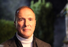 Richter Alexander Hold in seiner neuen Show "Grave Secrets"