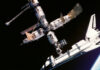 Spaceshuttle Atlantis Raumstation Mir