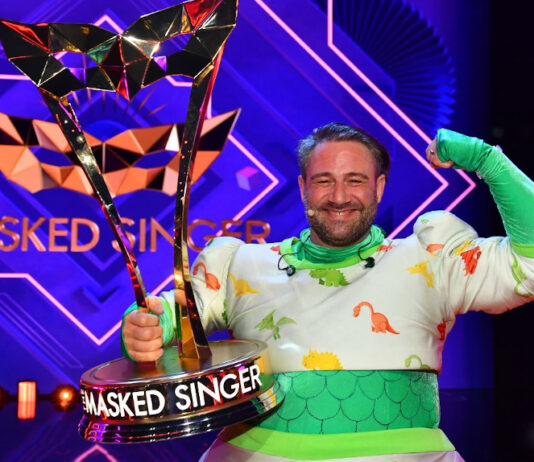 Sänger Sasha gewann bei "The Masked Singer"