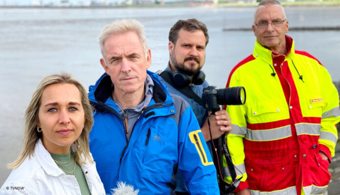 Extra Spezial Das große Live-Experiment – Gefangen im Meer EXTRA Spezial Das große Live-Experiment – Gefangen im MeerDas große Live-Experiment – Gefangen im Meer