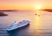 kreuzfahrt schiff sonnenuntergang - Bild: Biletskiy Evgeniy via stock.adobe.com