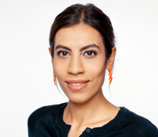 Nemi El-Hassan, neue Moderatorin von "Quarks" bei WDR
