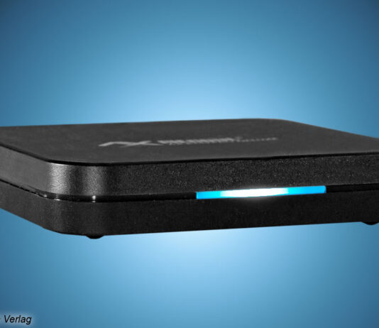 AX Mecool KM9Pro Deluxe Mediaplayer Vorderansicht