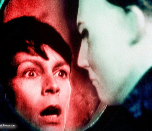 Sky Halloween © 1998 Dimension Film, Nightfall Production