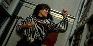 Sonja Kirchberger als Leiche in "Blutige Anfänger"