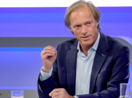 Gerhard Delling © WDR/Oliver Ziebe