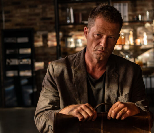 Til Schweiger schaut wie immer bedröppelt aus der Wäsche