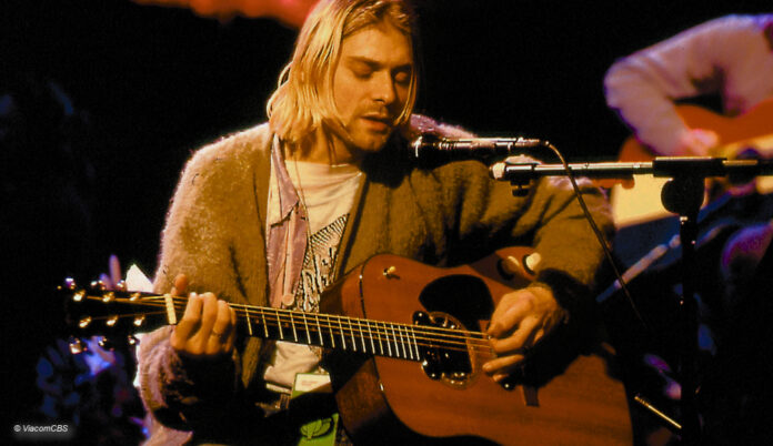 df-nirvana-mtv-unplugged Kurt Cobain beim "MTV Unplugged"-Konzert 1993, Bildrechte: ViacomCBS