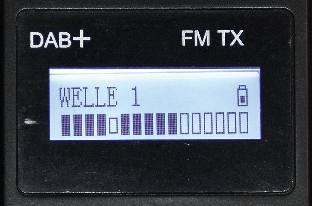 Zur Beurteilung der Empfangsgüte stehen ein 16stelliger Balken zur Verfügung. DAB Plus Wiedergabe kann schon ab einem Balkensegment klappen