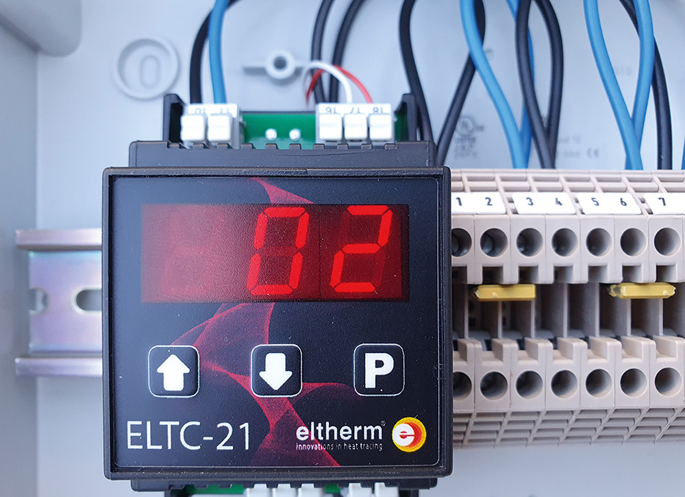 Am ELTC-21 kann der Installateur die Zieltemperatur einstellen. Wird diese unterschritten, schaltet die Antennenheizung selbstständig ein