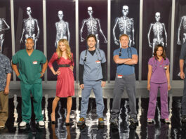 Scrubs, Zach Braff als "John Dorian/ JD", Sarah Chalke als "Elliot Reid", Judy Reyes als "Carla Espinosa", Donald Faison als "Christopher Turk", Neil Flynn als "Hausmeister", Ken Jenkins als " Dr. Robert Kelso", John C. McGinley als " Dr. Cox"