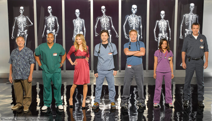 Scrubs-2 Scrubs, Zach Braff als "John Dorian/ JD", Sarah Chalke als "Elliot Reid", Judy Reyes als "Carla Espinosa", Donald Faison als "Christopher Turk", Neil Flynn als "Hausmeister", Ken Jenkins als " Dr. Robert Kelso", John C. McGinley als " Dr. Cox"